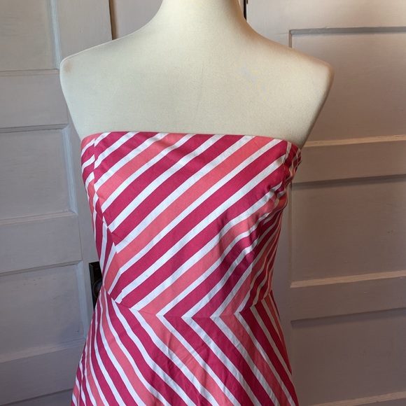 Ann Taylor Strapless Striped Dress, Size 6 - Picture 4 of 16